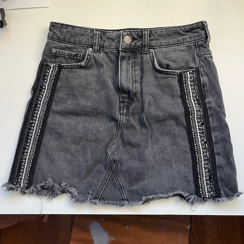 Black denim mini skirt with beaded trim #miniskirt #beaded